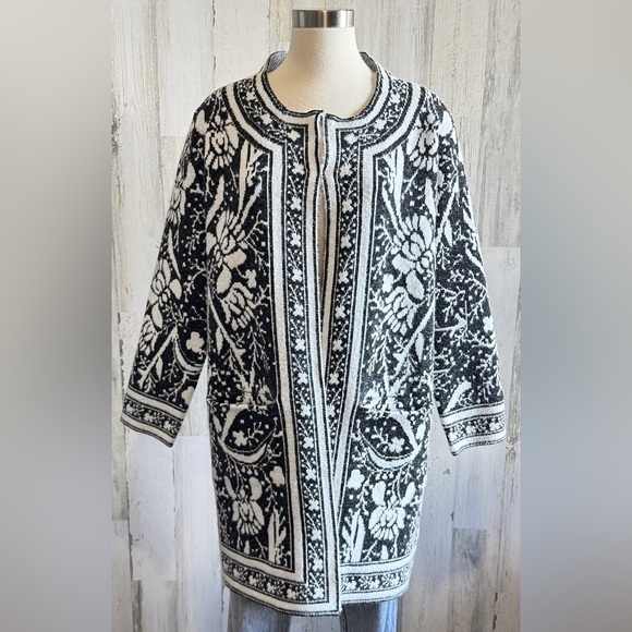 Max Sport Sweaters - NWTs Elegant Black and White Floral Cardigan Size Medium